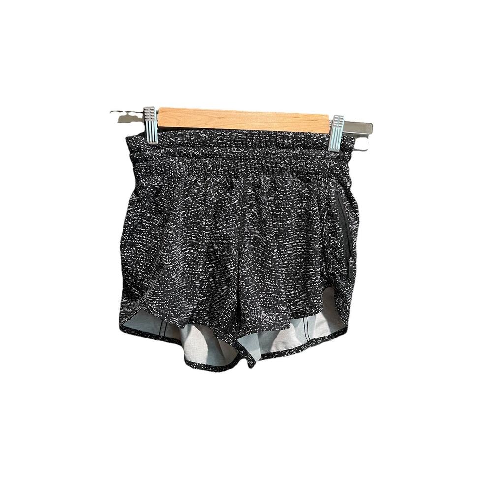 Lululemon‎ Black White Dotted Women's Activewear Tracker Shorts Size 4